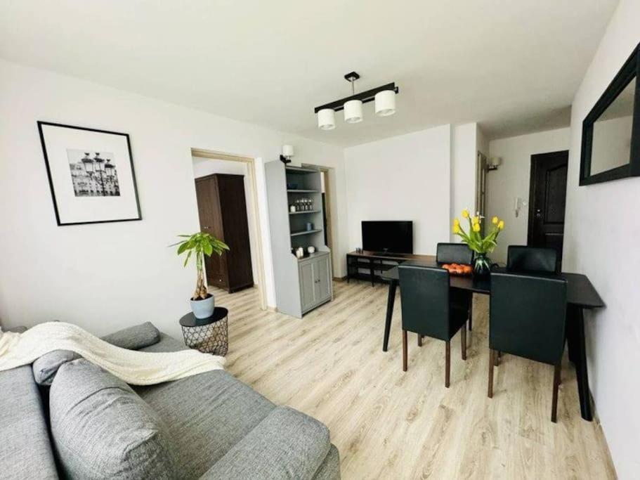 Apartment With Balcony Near Bulwary Wislane Wwa67 Варшава Екстериор снимка